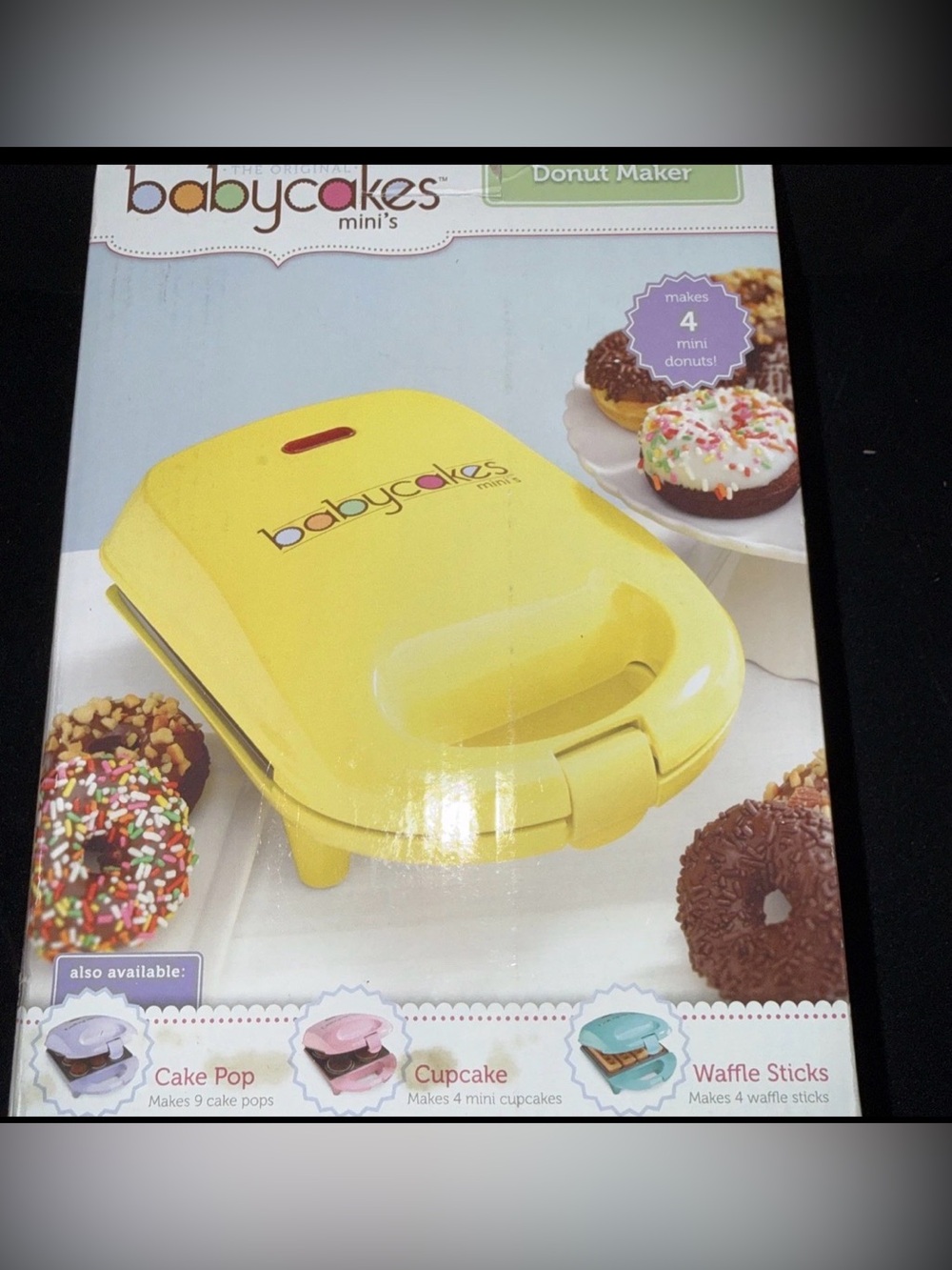 Babycakes Mini's Nonstick Coated Donut Maker #DNM-30 [Yellow] *NEW*